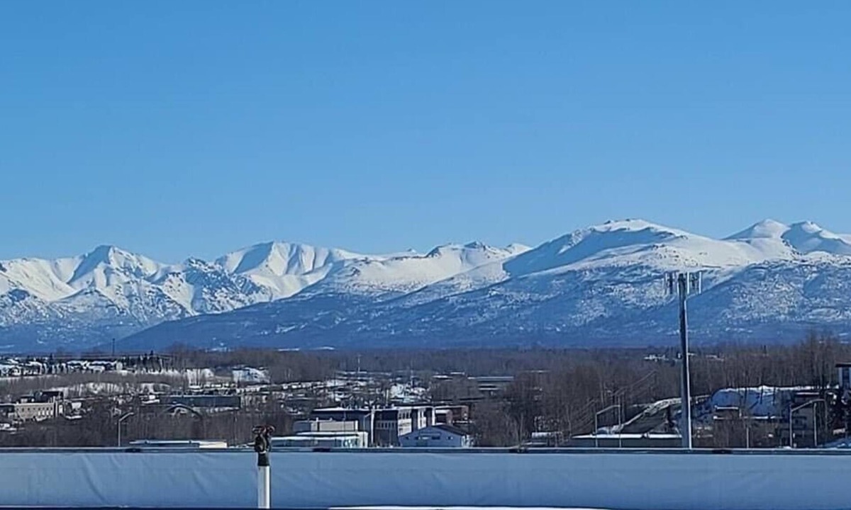 Downtown Anchorage Apartment | Mid Century Retro Top Floor Studio in Downtown Anchorage with Views