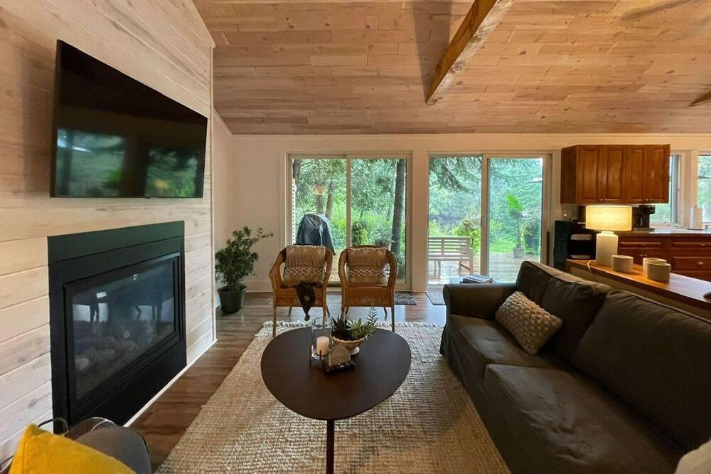 Minden Hills Cabin | Minden Hills Riverfront Cottage