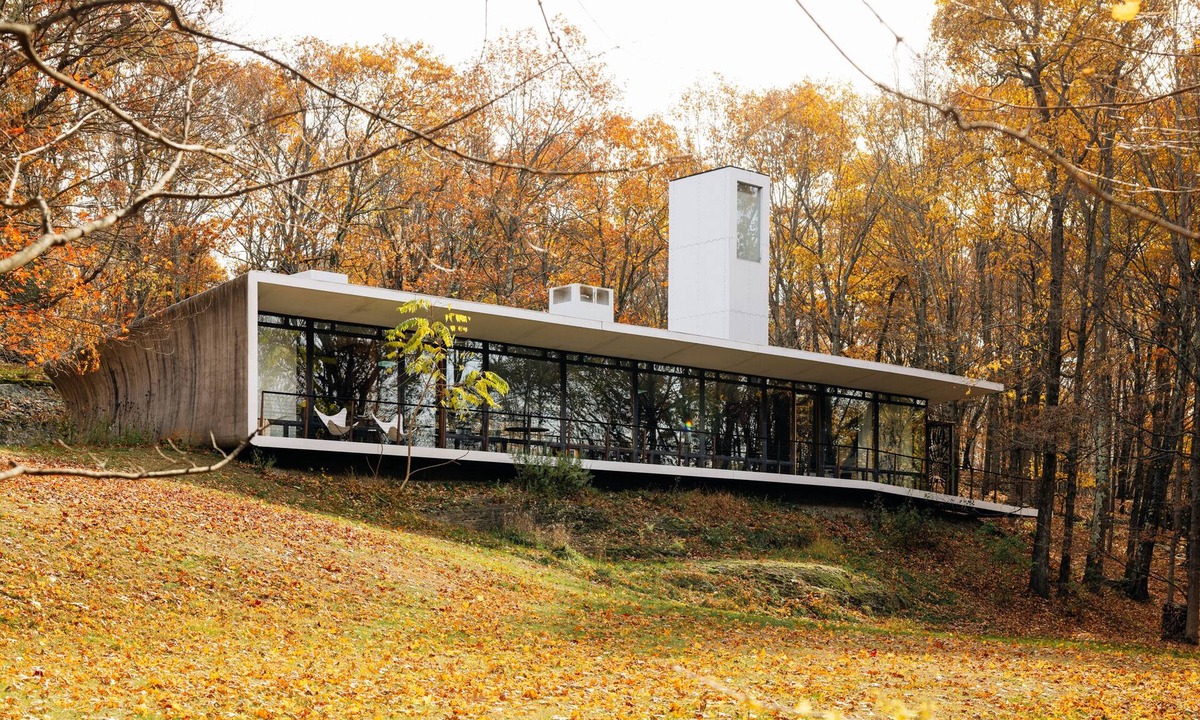 Red Hook House | Modern Architectural Concept House nestled into Nature