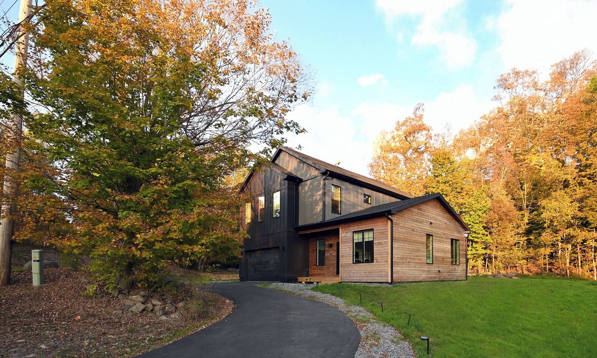 Windham Ski Chalet | Modern Mountain View Chalet in Windham