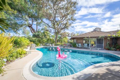 Fallbrook House | Nature lovers wellness home
