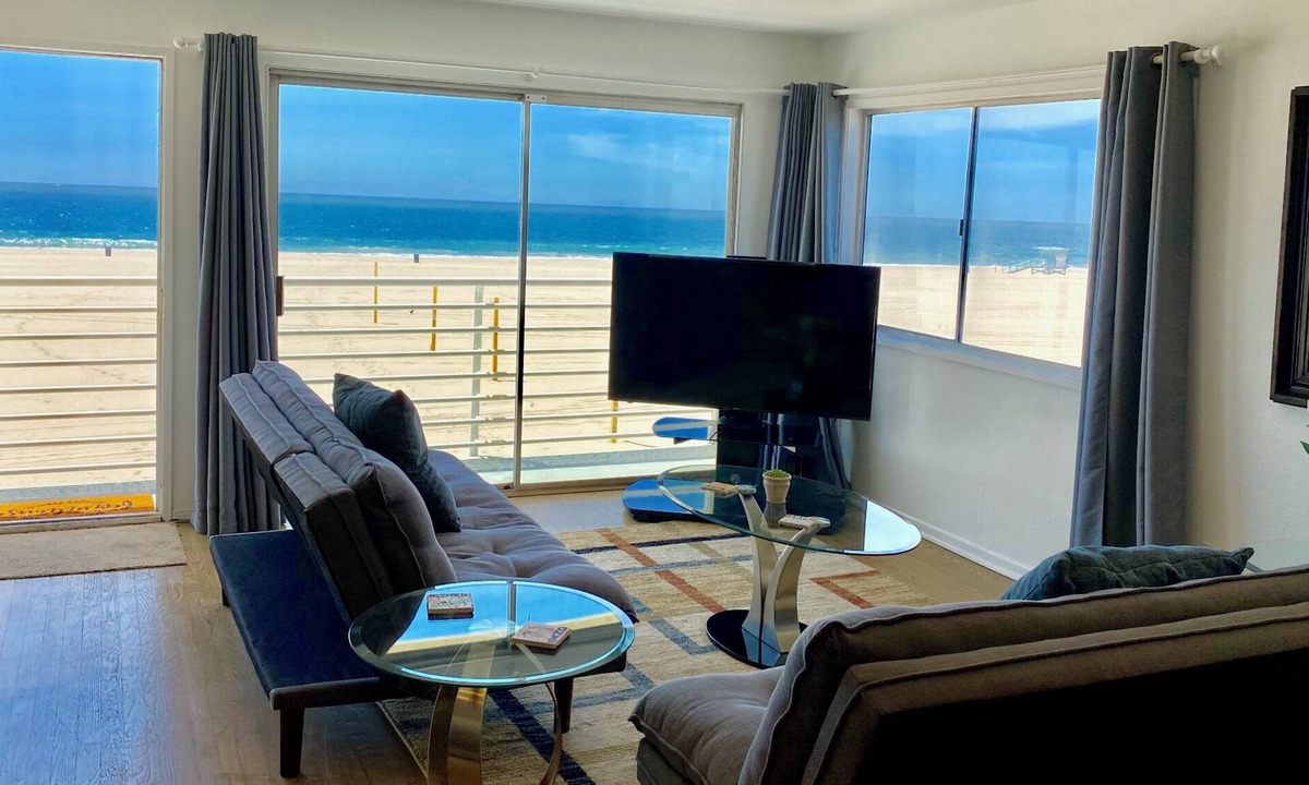 Hermosa Beach Condo | OCEANFRONT! Modern Beach Home on THE STRAND ! Great Rates !