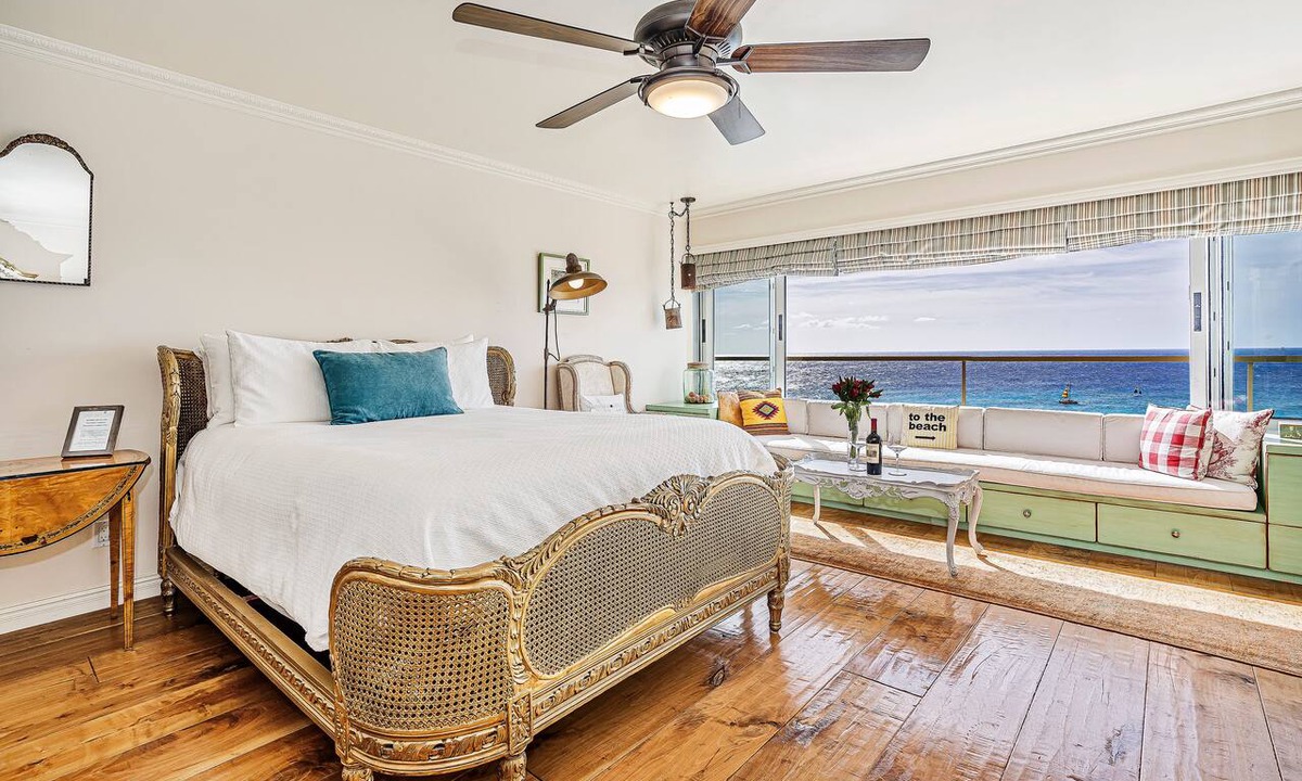Diamond Head - Kapahulu - St. Louis Condo | Oceanfront w/Sunset Views Condo at the Colony Surf Full Kitchen and Parking