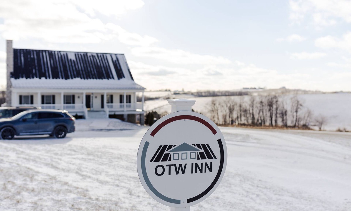 Millersburg House | Off The Wall Inn: Premier Large Group House in Holmes County