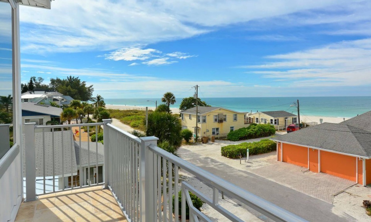 Ilexhurst House | On the Beach: Breathtaking 180 degree views of Gulf of Mexico