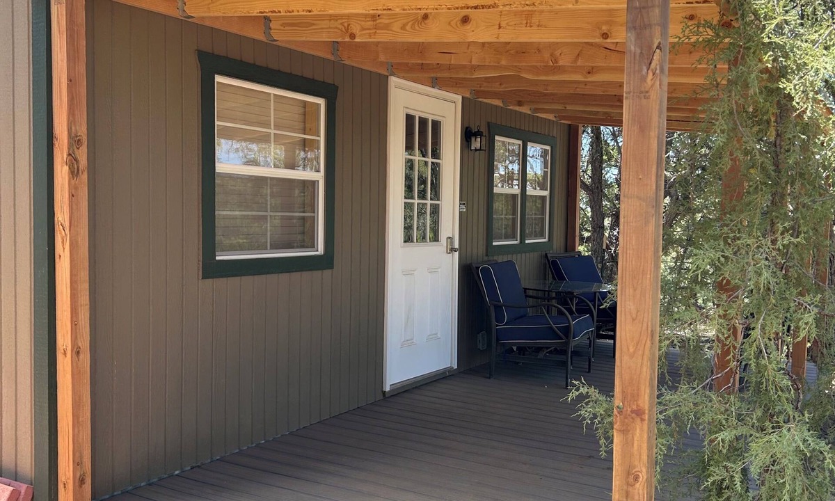 Ramah Cabin | Peaceful off grid cabin retreat in Candy Kitchen NM near El Morro Natl Monument