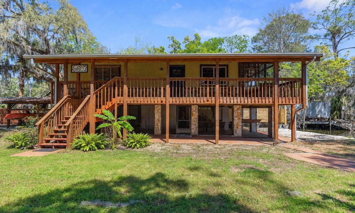 Yankeetown House | Peaceful Waterfront Escape on Withlacoochee Private Dock, Old Florida Charm