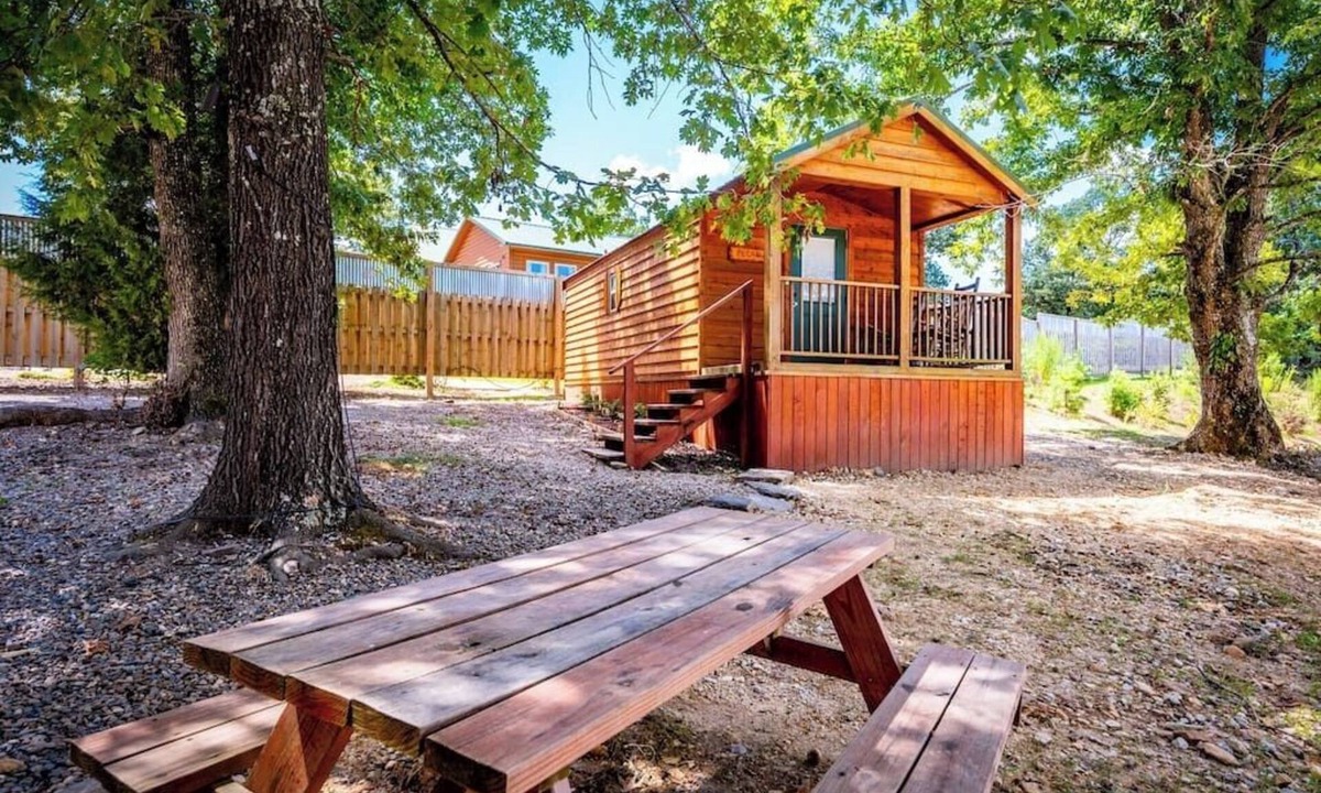 Broken Bow Cabin | Pecan: Sleeps 3, Tiny Cabin, Pets, Near Park/Lake
