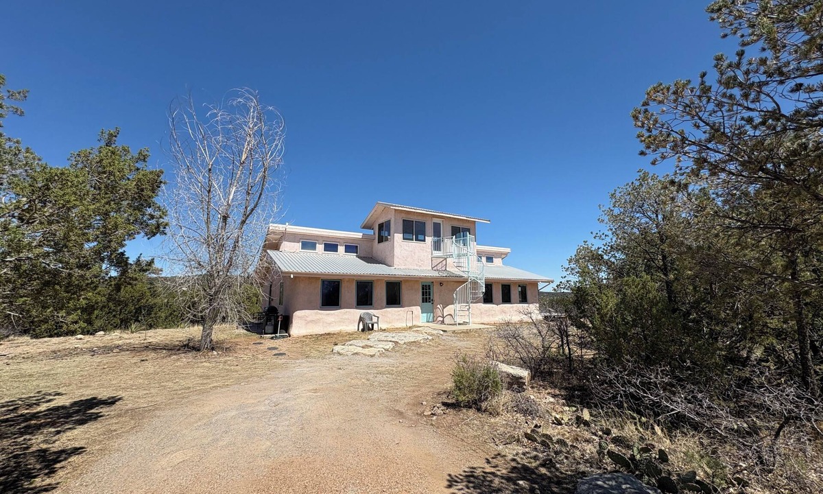 McIntosh House | Perfect 3-bedroom farmhouse in adorable Estancia