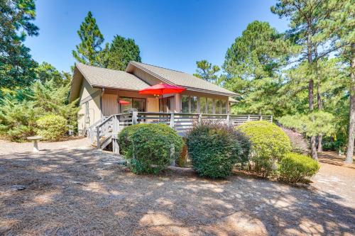 Pinehurst House | Pinehurst Home: Fire Pit, BBQ + Golf Course View!
