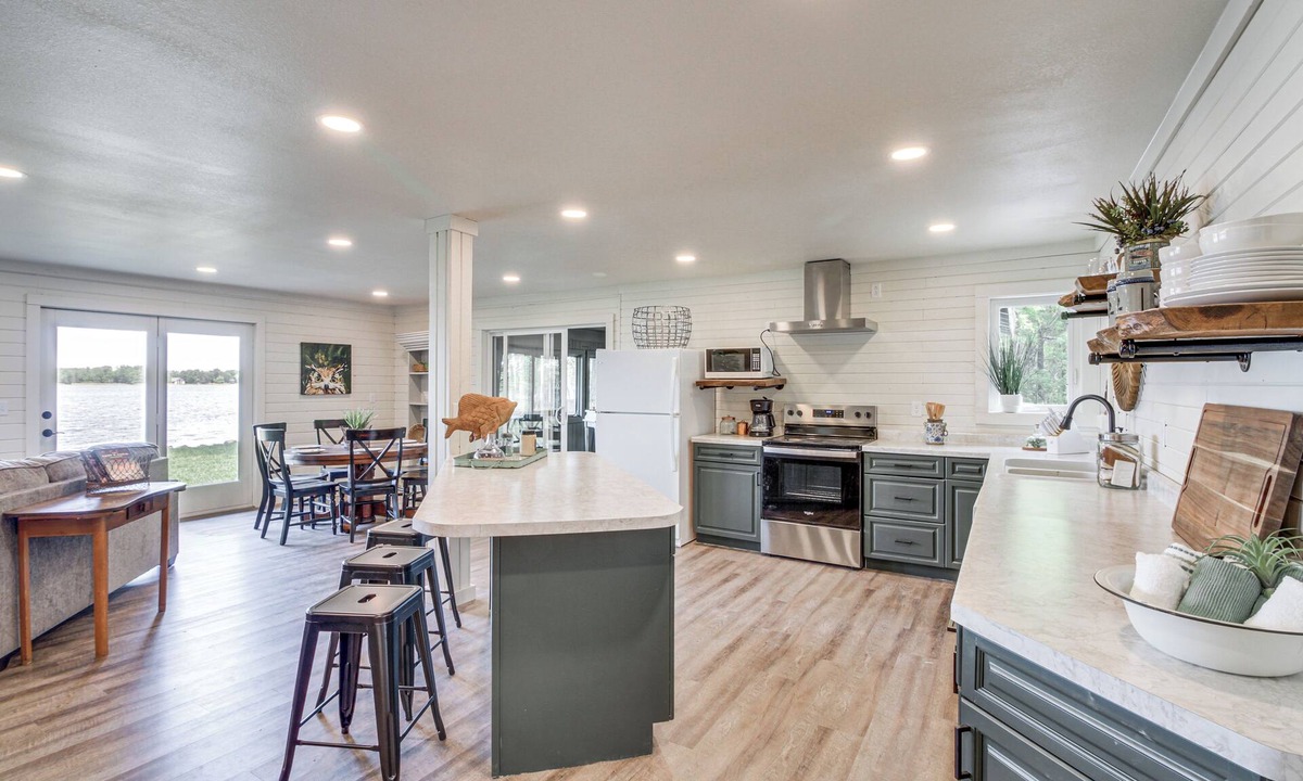 Brainerd Cottage | Private Beach: Lakefront Escape in Brainerd!