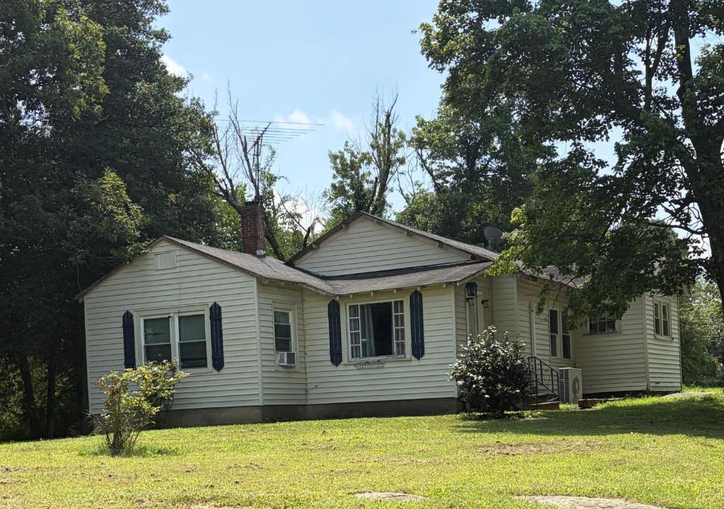 Clemmons House | Private Cottage in Rural Clemmons