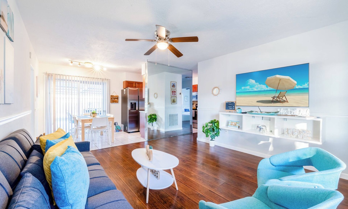 South Bradenton House | Private Pool Boat/RV Park Pets OK 500MB WiFi Near to IMG & AMI