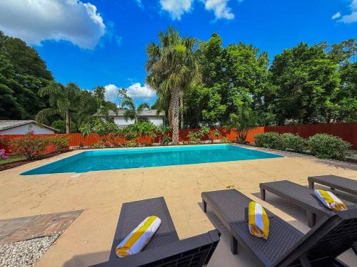 Winter Haven Villa | Private Pool Game Room Fun Fenced Yard