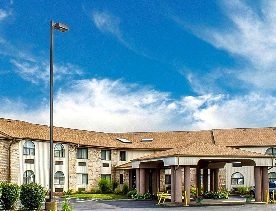 Elyria Hotel | Quality Inn