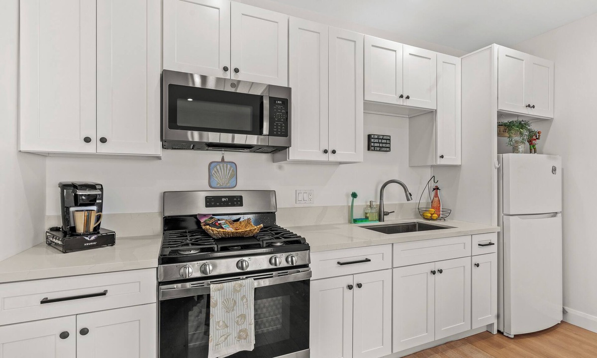 Burbank House | Quiet Home W/Free Parking 10min to Hollywood