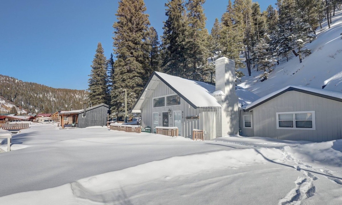 Taos Ski Valley House | Red River Retreat
