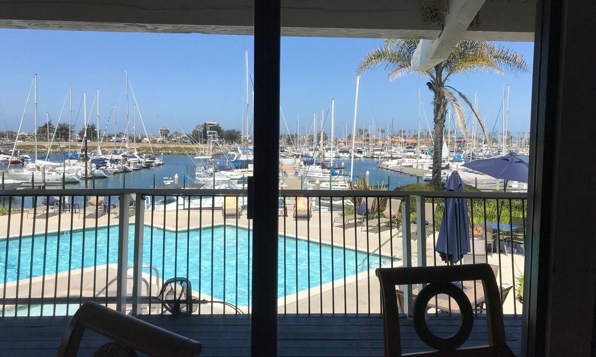 Hollywood Condo | Relaxing, luxurious condo overlooking Channel Islands Harbor