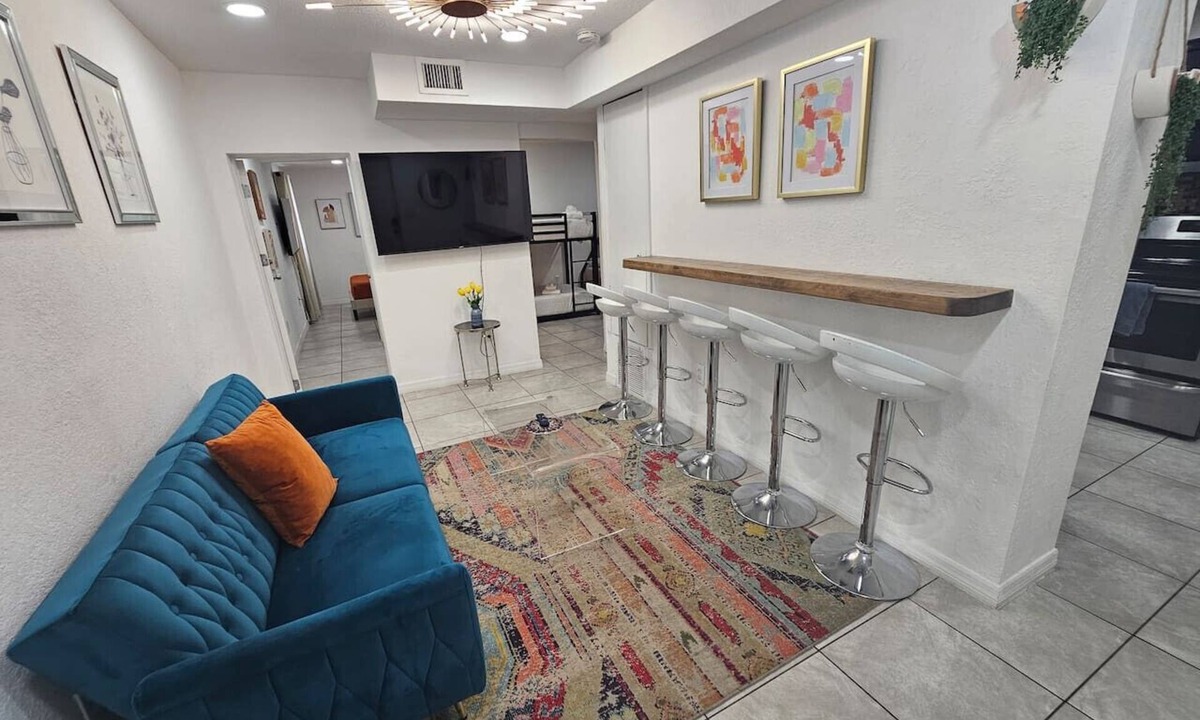Northwest Orlando House | Renovated College Park 3/2 Sleeps10 close to WP
