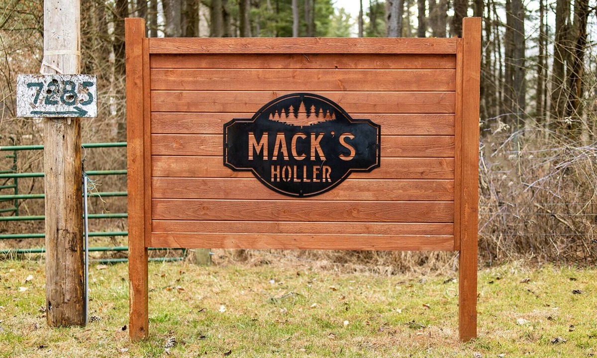 Nashport Cabin | Secluded Cabins on Private Stocked Pond Hot Tub. Ping Pong. Arcade. Master Suite