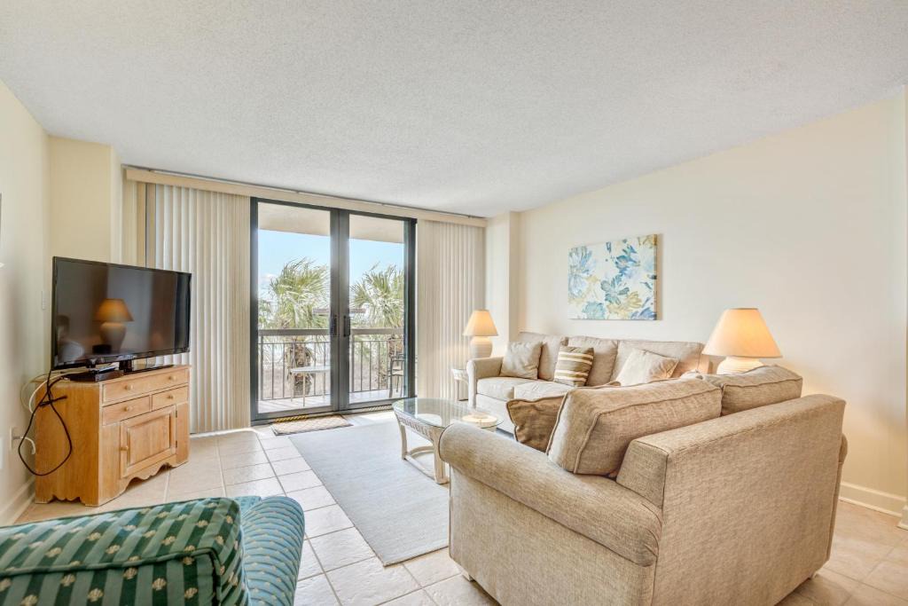 Crescent Beach Hotel | Shore Thing