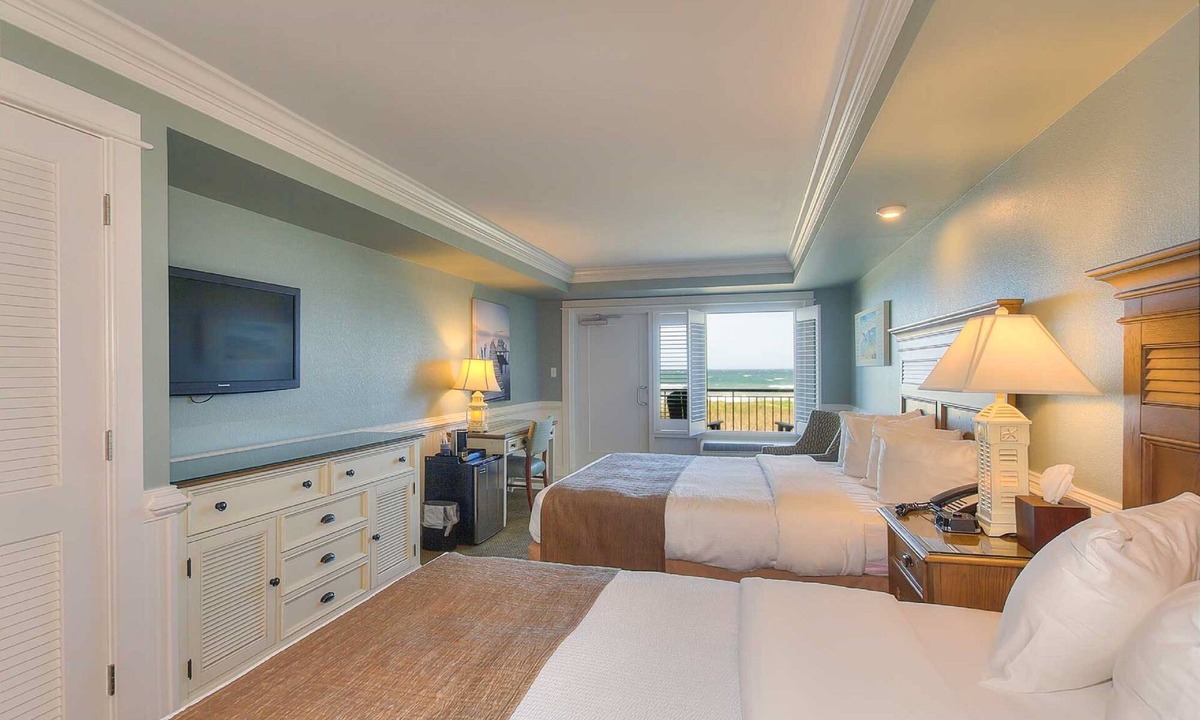 Kill Devil Hills Hotel | Shutters on the Banks