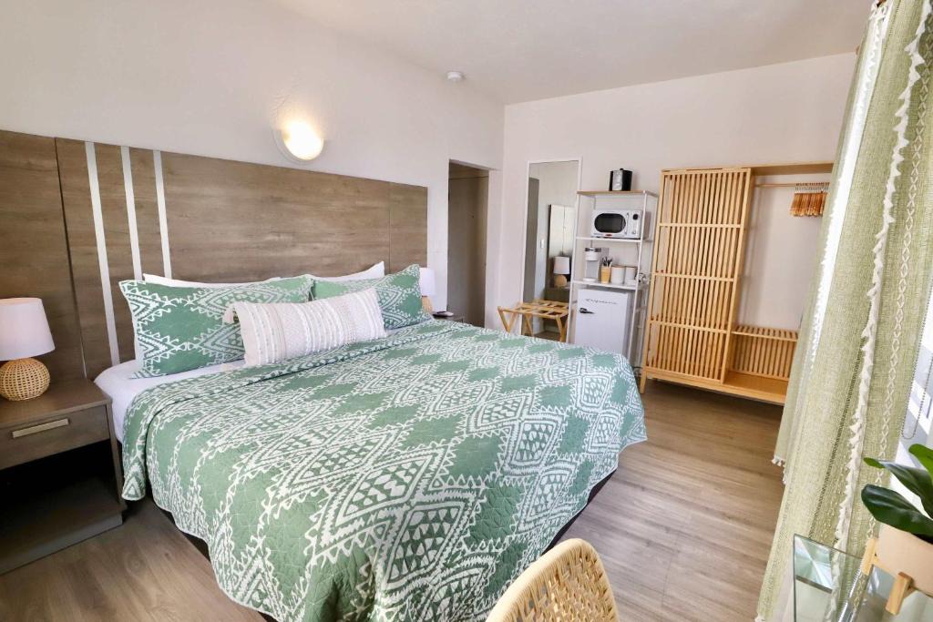 South Pointe Apartment | South Beach Suite in South of Fifth Neighborhood Across from Miami's Best Beach