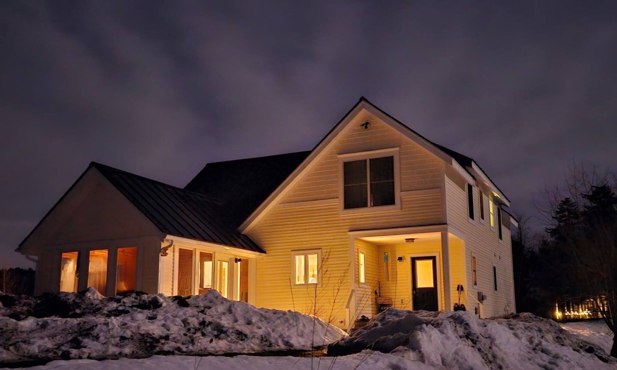 Eden House | Spacious lake front home minutes from Stowe, Smugglers Notch, and Jay Peak
