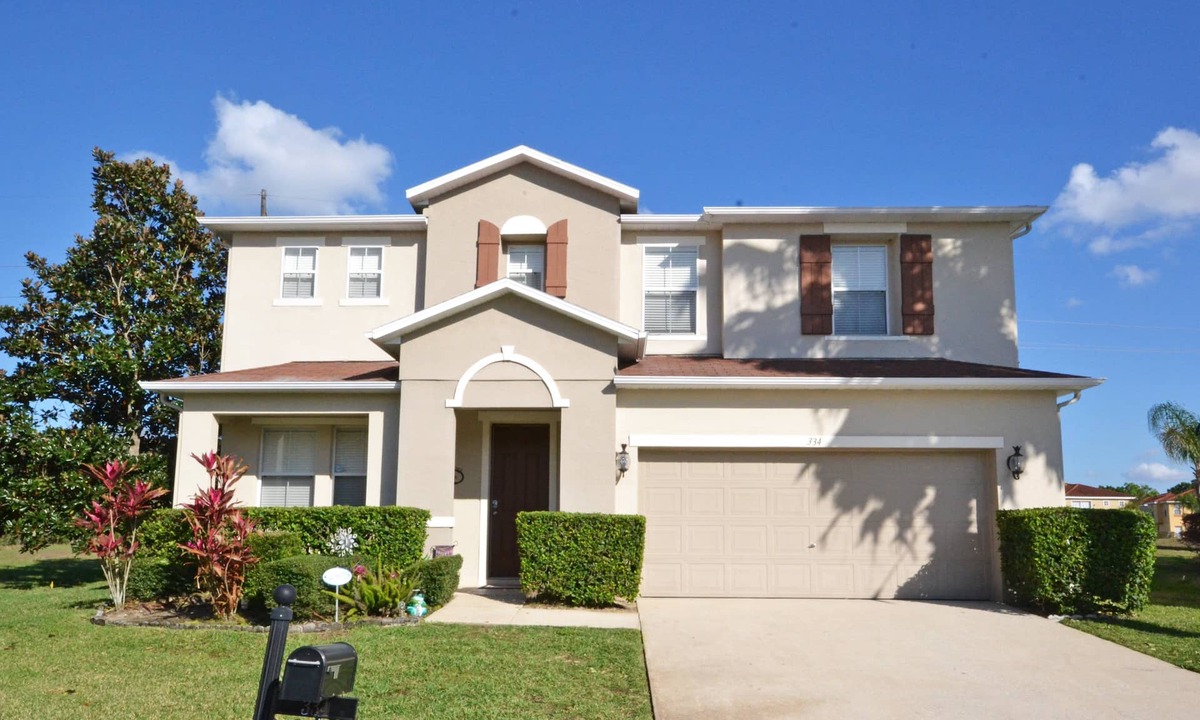 Windwood Bay House | Spacious pool home with games room and hot tub (heating included)