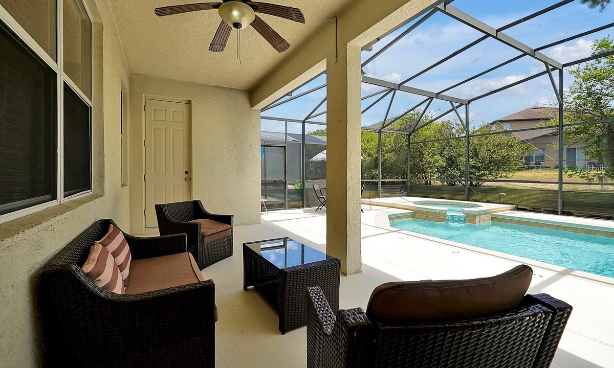 Windwood Bay House | Spacious Villa w/Private Pool Near Disney & Champions Gate