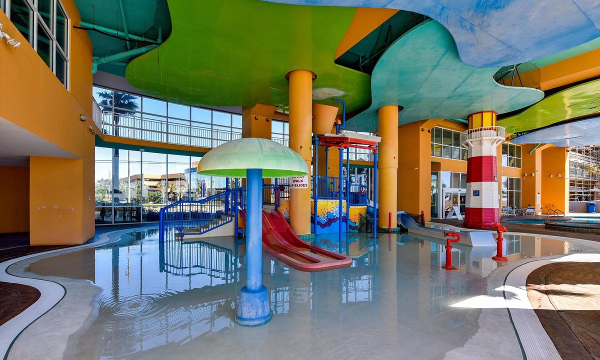 West Panama City Beach Condo | Splash Beach Resort by Book That Condo