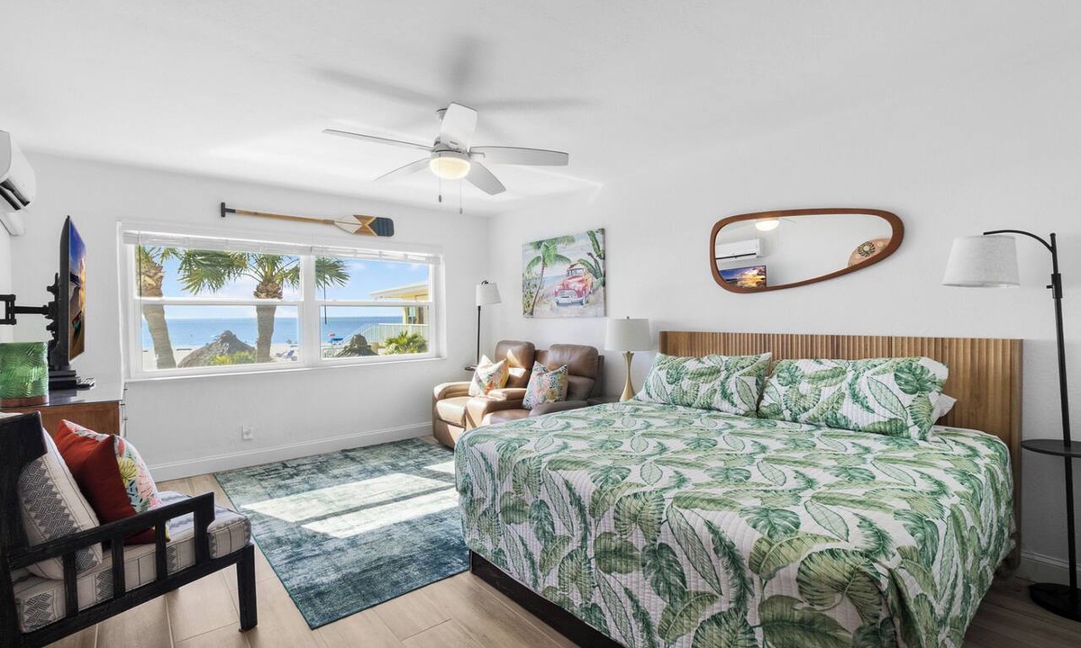 Madeira Beach Condo | Studio Unit Facing Beach 2nd Fl - Surf Song #227