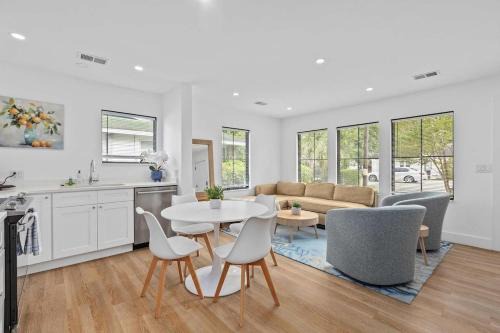 West Ashley House | Suite Magnolia-Hot Tub-Pet Friendly, Mins 2 DT