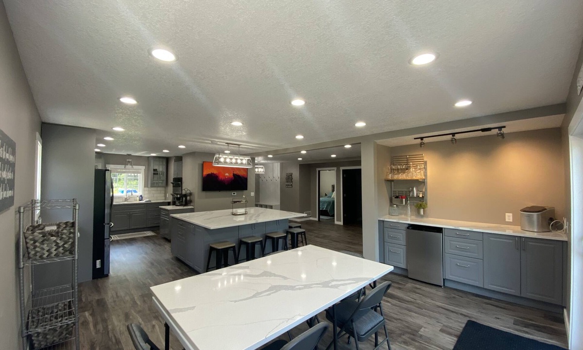 Oronoco Township House | Suites on Cedar - Modern, RiverLakefront Home!