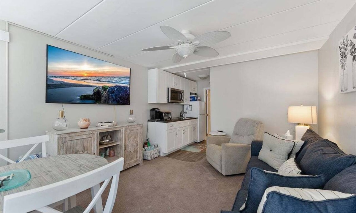 North Wildwood Condo | Sun, Sand &Poolside Fun! Beautiful 1BR Beach Condo