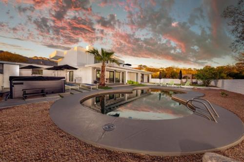 Tucson House | Suncrest compound