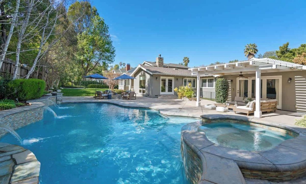 Tarzana House | Tarzana 1BR ADU | Pool, Hot Tub & Fire Pit | C&C