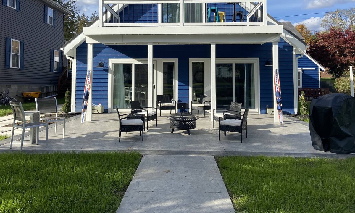 Millersport Cottage | Terrace Retreat on the Canal with boat dock. Max 6 people.