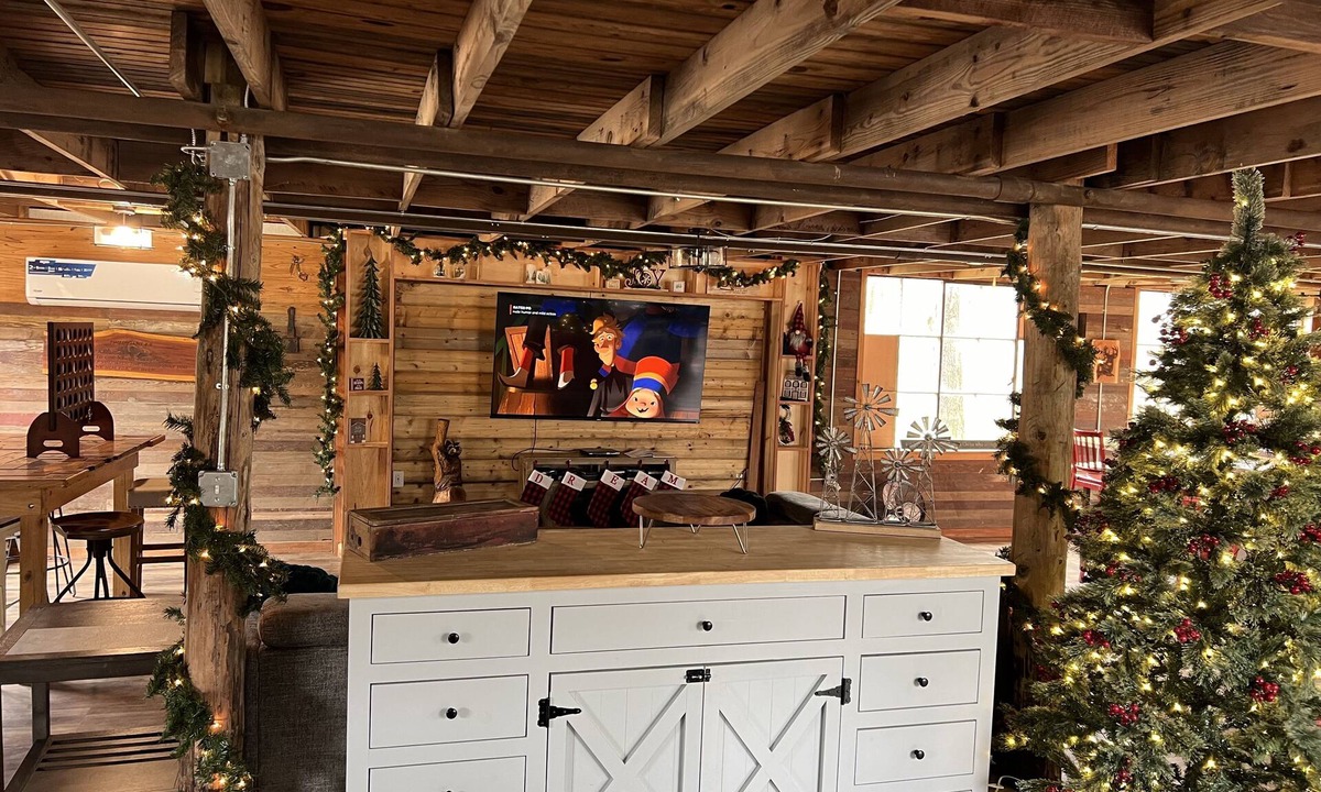West Siloam Springs Cabin | The Bunkhouse