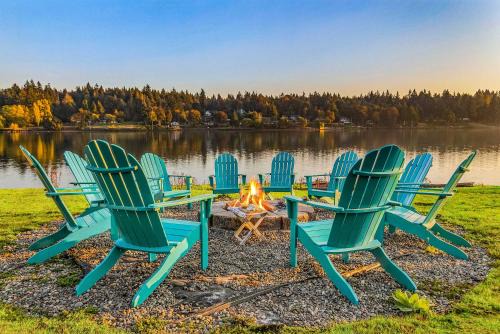 Agate House | 'The Hammersley' Luxury Waterfront Estate!