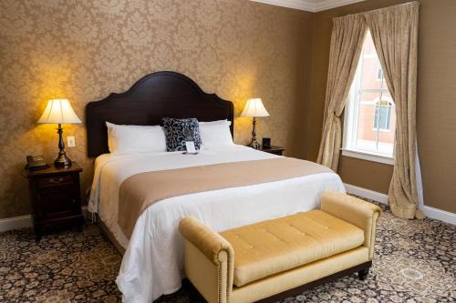 The Mount Vernon Grand Hotel | Mount Vernon