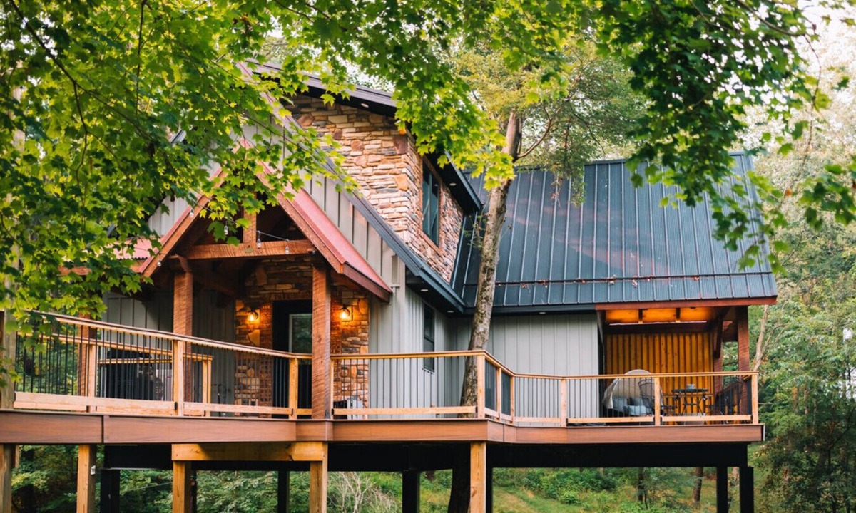 Sugarcreek Cabin | The Treehouse @Brandywine Grove