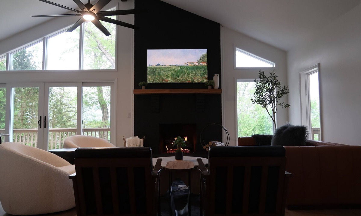 Nashport House | The View at Buckeye Lake - the ultimate lakefront retreat for 12.