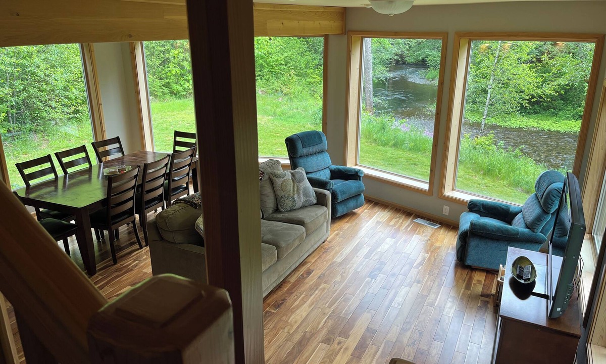 Willard House | Unique Home in Willard, Wa. 40 acres, 50 feet from Little White Salmon River