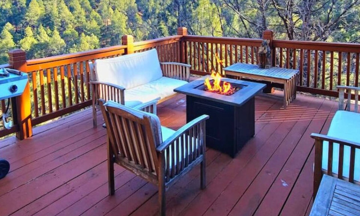 Kachina Village Cabin | Upscale Family Mountain Cabin ~Deck w/views + Fire Table ~Game Room