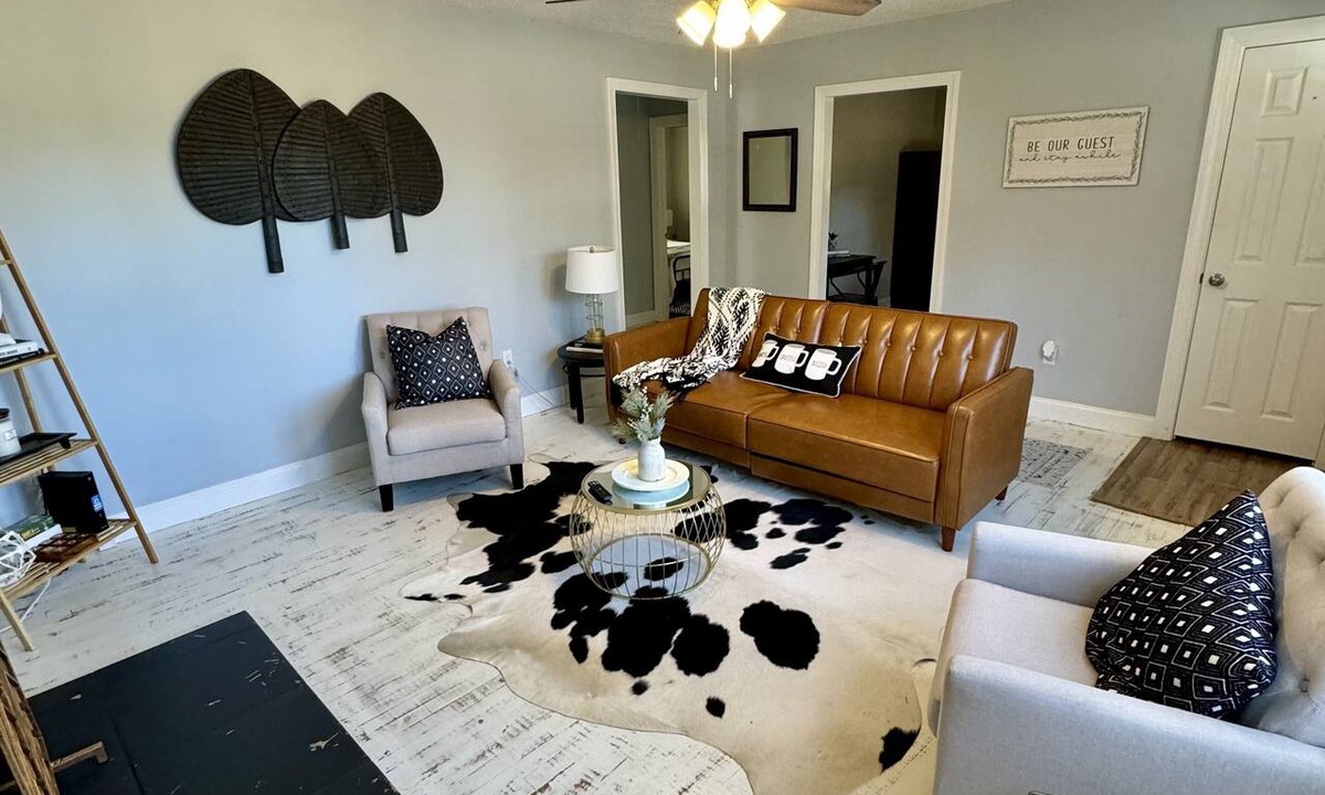 Easley House | Whispering Meadow Cottage