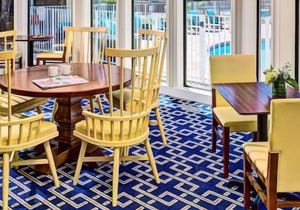 Convenient Countryside Stay, 2 Awesome Units, Pool, Free Parking, Pet-Friendly