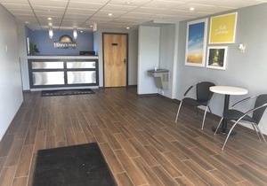Days Inn by Wyndham Grove City Columbus South