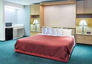 Days Inn by Wyndham Wooster