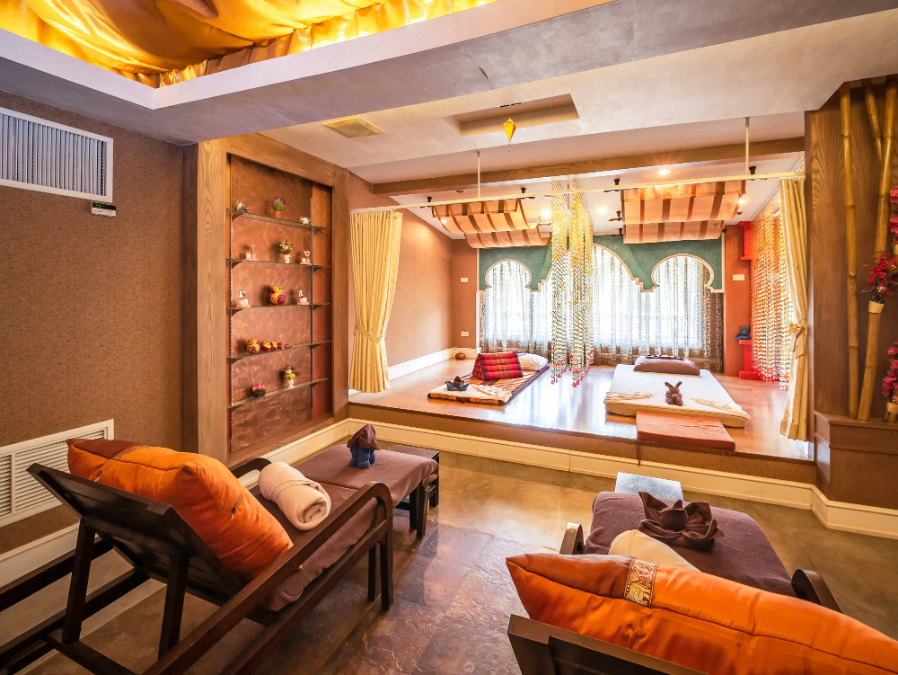 Luxury Condo near Downtown W/ Plasma TV, Balcony & Complex Gym